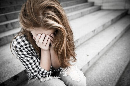 Abuzul în relațiile de cuplu ale adolescenților Abuzul în relațiile de cuplu ale adolescenților