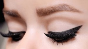 11 trucuri pentru aplicarea tușului de ochi