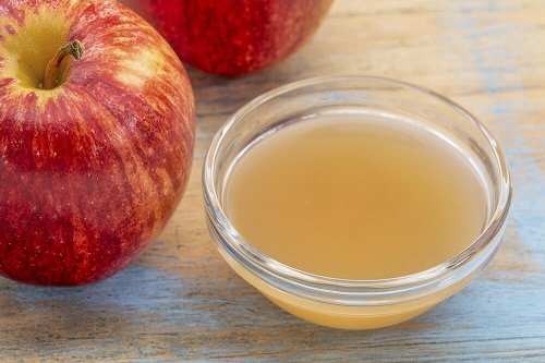 Oțetul de mere tratează herpesul circinat