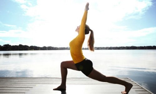 Poziții de yoga pentru slăbit foarte simple