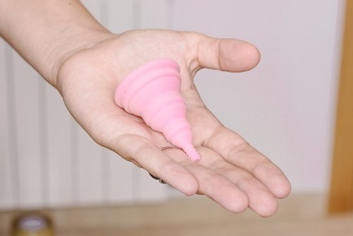 Informații interesante despre cupa menstruală medie