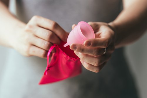 Informații interesante despre cupa menstruală și utilizarea sa