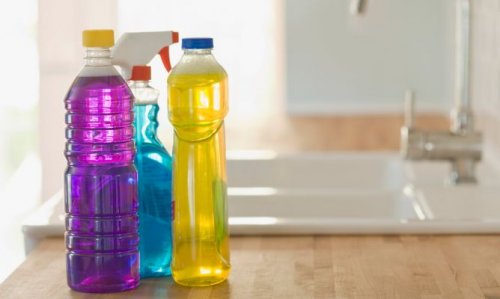 De ce să nu refolosești sticlele de plastic care te pot îmbolnăvi