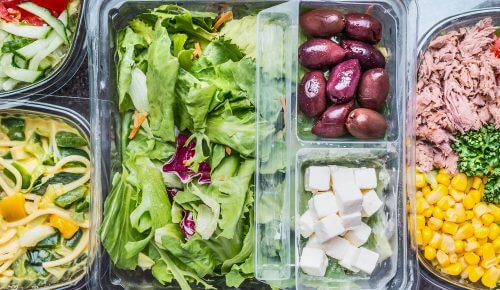 Servește o salată gustoasă și sănătoasă în fiecare zi