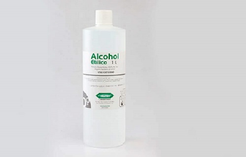 Alcoolul etilic ca remediu naturist pentru ciuperca unghiei