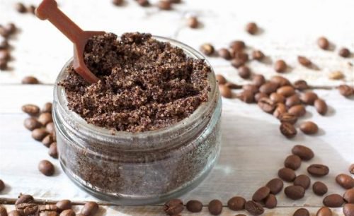 Cafea în remedii naturiste pentru a elimina celulita