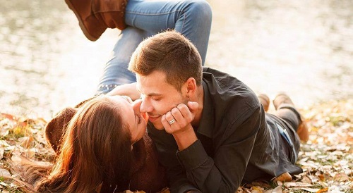 Cum să îți seduci partenerul fără să ai nevoie de o ocazie specială