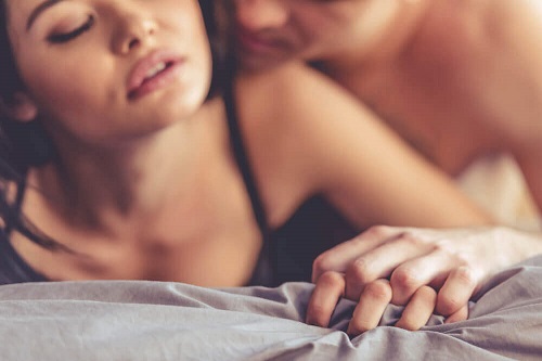 Sexul anal este mereu dureros când încerci practici foarte riscante