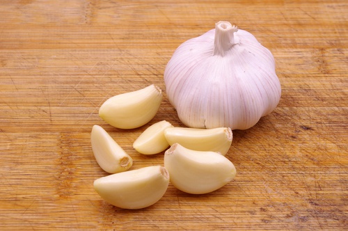 Usturoiul pe lista de tratamente pentru mâncărimile vaginale