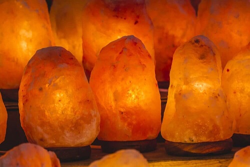 Beneficii ale lămpilor cu sare de Himalaya