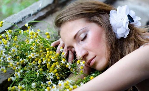 Beneficii ale plantelor de interior ca să te odihnești mai bine