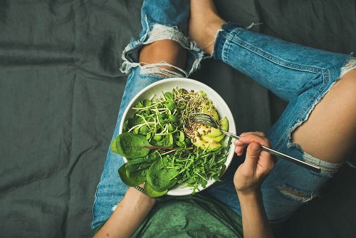 Cum se poate combate anemia prin carență de fier consumând salate