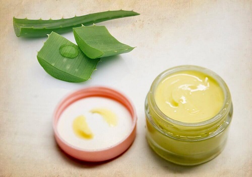 Creme naturale pentru pielea din jurul ochilor cu aloe vera
