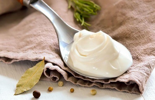 Cum se prepară maioneza vegană cu cartofi