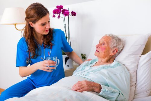 Îmbătrânirea pe lista de cauze posibile ale hipertensiunii arteriale
