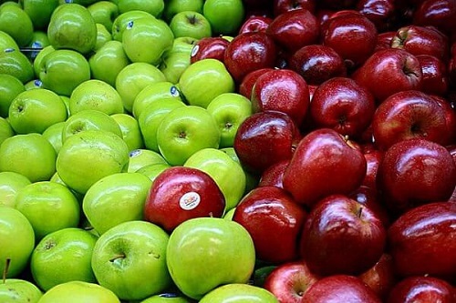 Merele pe lista de alimente ideale pentru curățarea colonului