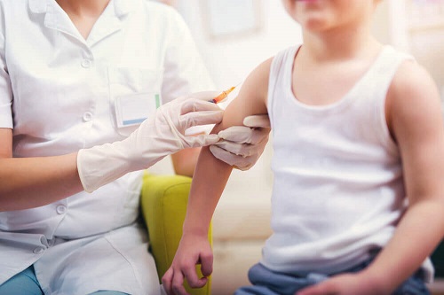 Vaccinuri ce previn principalele simptome ale meningitei la copii