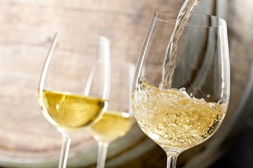 Băuturi naturale pentru tratarea anemiei cu vin alb