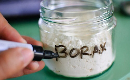 Borax inclus în trucuri pentru a elimina umezeala din casă