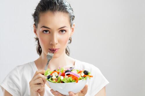 Ce este epigastralgia și cum o poți preveni printr-o alimentație adecvată