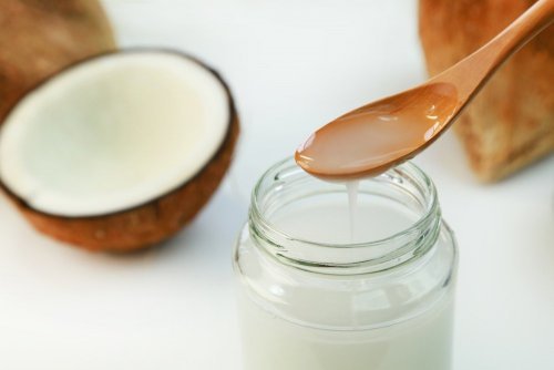 Tratamente naturiste pentru vaginită precum uleiul de cocos