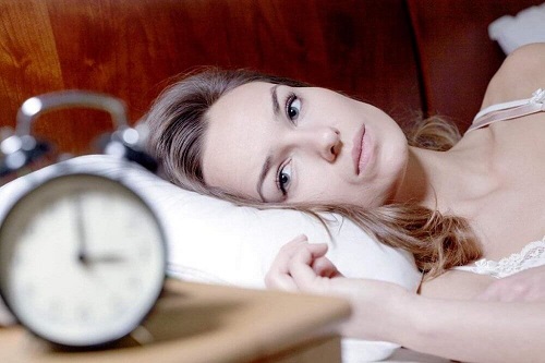 Lipsa de somn inclusă pe lista de motive pentru care te simți obosit