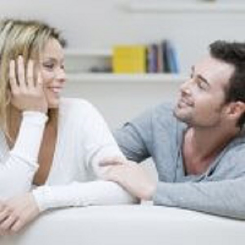 Obiceiuri ale cuplurilor fericite precum discuțiile sincere