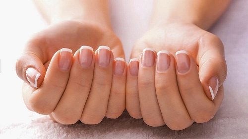 Tratamente naturale pentru problemele unghiilor de la mâini