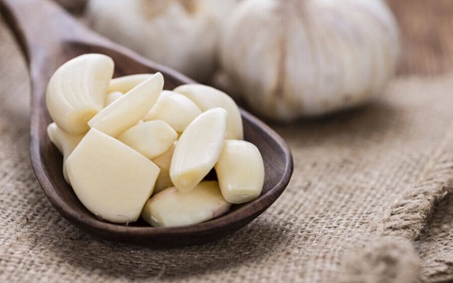 Usturoi într-un remediu natural pentru varice