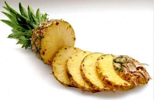 Ananas inclus într-un plan dietetic anticelulită