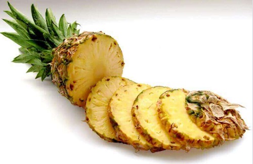 Ananas inclus în remedii naturiste pentru flebită