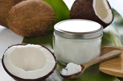 Beneficii ale uleiului de cocos folosit ca deodorant