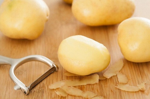 Cum să prepari cartofi sănătoși cu tot cu coajă