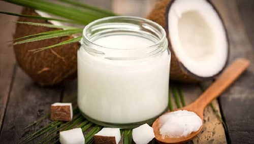 Remedii naturale împotriva transpirației cu ulei de cocos