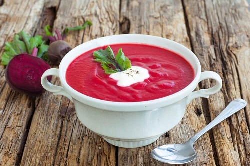 Sfecla inclusă în supe delicioase pentru detoxifierea corpului
