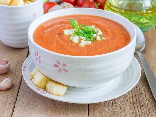 Supe delicioase pentru detoxifierea corpului care se prepară ușor