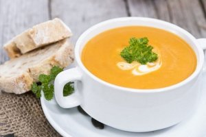 Care sunt cele mai sănătoase supe cremă de legume?