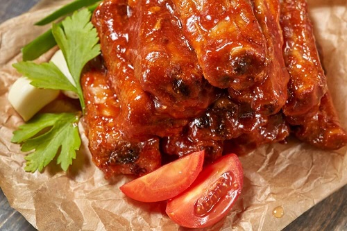 Cum să prepari costițe de porc caramelizate cu miere