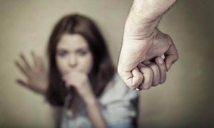 Care sunt semnele violenței psihologice la nivelul corpului?