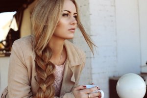 4 trucuri pentru un păr lung și sănătos