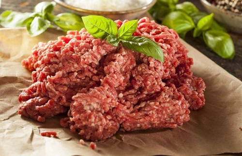 Cum să prepari vinete umplute cu carne tocată de vită