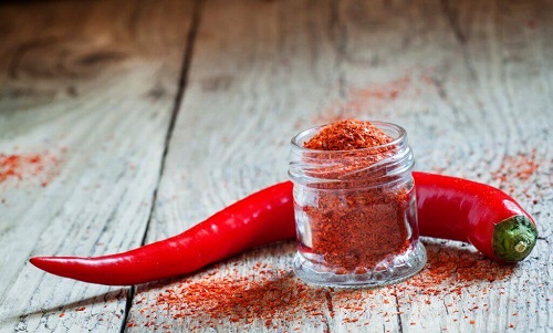 Alimente care ard grăsimile precum ardeiul și piperul cayenne