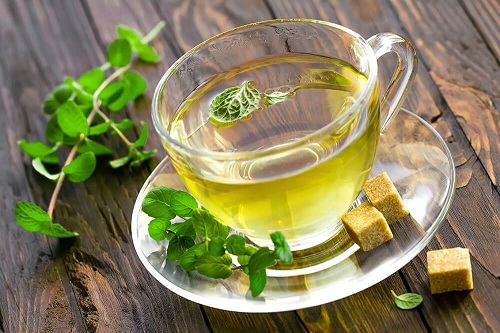 Băutură pentru activarea metabolismului cu ceai de mentă