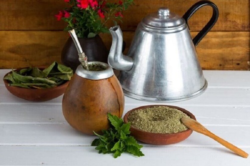 Beneficiile băuturii Yerba Mate sub formă de infuzie
