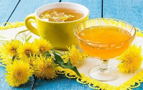 Beneficiile păpădiei pentru ficat când este consumată sub formă de ceai