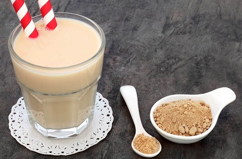 Printre cele mai bune băuturi afrodiziace este și un smoothie cu ghimbir