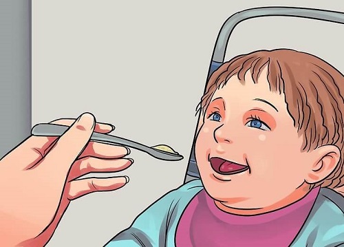 4 alimente periculoase pentru bebeluși