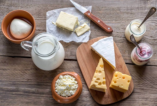 Lactatele sunt alimente care stimulează producția de colagen