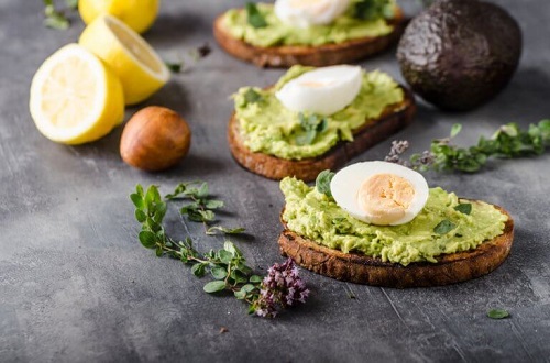 Mâncăruri gustoase și sănătoase cu avocado