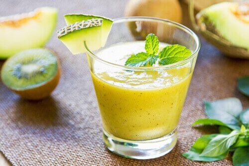 Remedii naturale cu pepene galben sub formă de smoothie